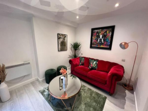Family Friendly 3-Bed Garden Apt near Finchley Central Station - Northen Tube Line
